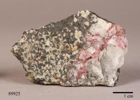 Leucophoenicite