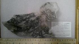 Dendrites on quartz