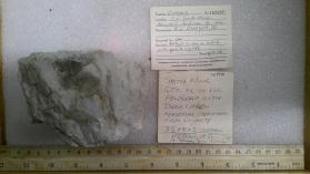 Quartz xl in vug feldspar