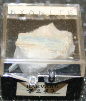 KYANITE