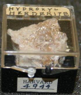 Hydroxylherderite