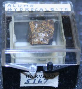 Alumohydrocalcite