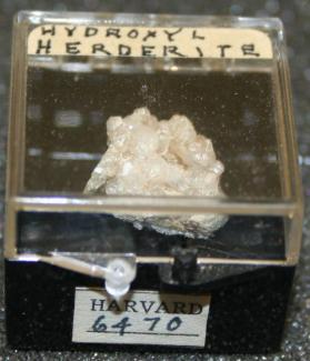 Hydroxylherderite