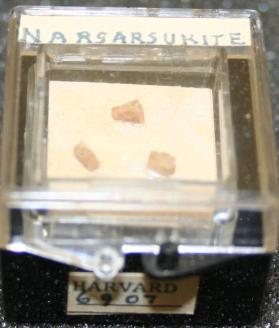 Narsarsukite