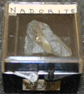 Nadorite