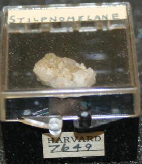 Stilpnomelane