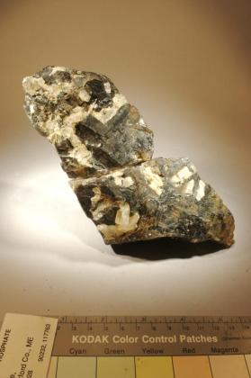 BERYLLONITE with Quartz