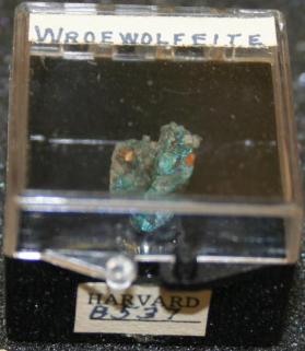 Wroewolfeite