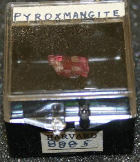 Pyroxmangite