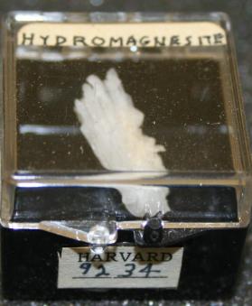 Hydromagnesite