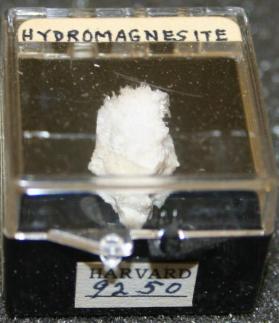 Hydromagnesite