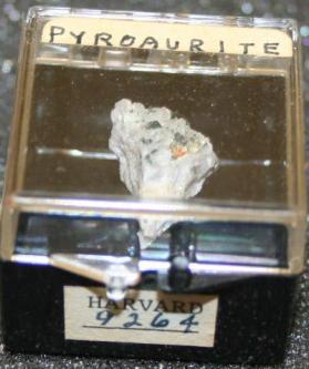 Pyroaurite