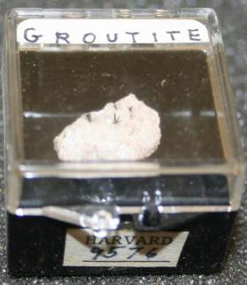 Groutite