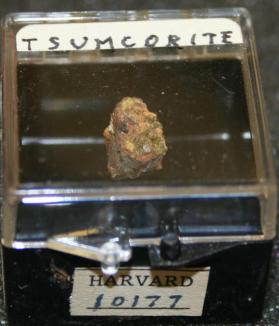Tsumcorite