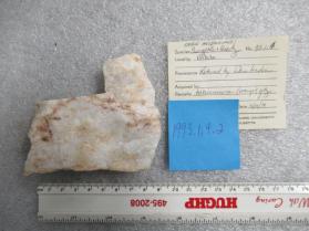 Eucryptite, Quartz