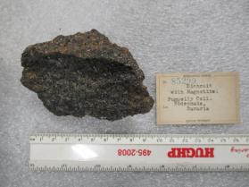 dichroite with Magnetite