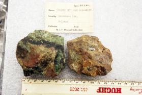 Chlorargyrite and Malachite