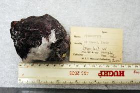 Piemontite crystals in Quartz with Spessartine (yellow) and Muscovite var. Alurgite
