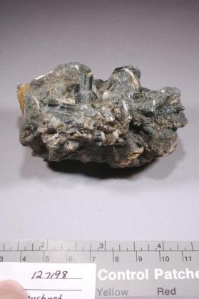 EPIDOTE with CALCITE and Chlorite