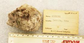 Alunite crystals in matrix