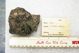 Beryl var. Emerald in Schist