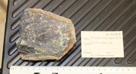 Nickeline with Garnierite